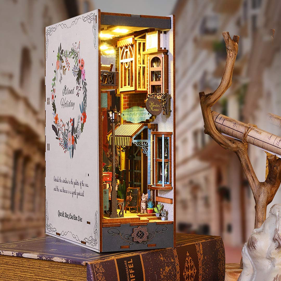 Island Holiday Wooden Puzzle Book Nook Shelf Insert